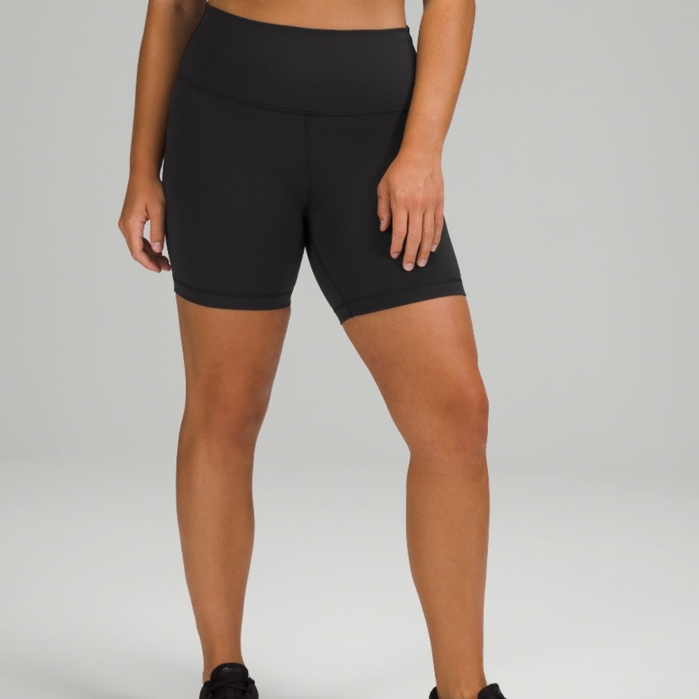 Lululemon Wunder Train High-Rise Short 8"